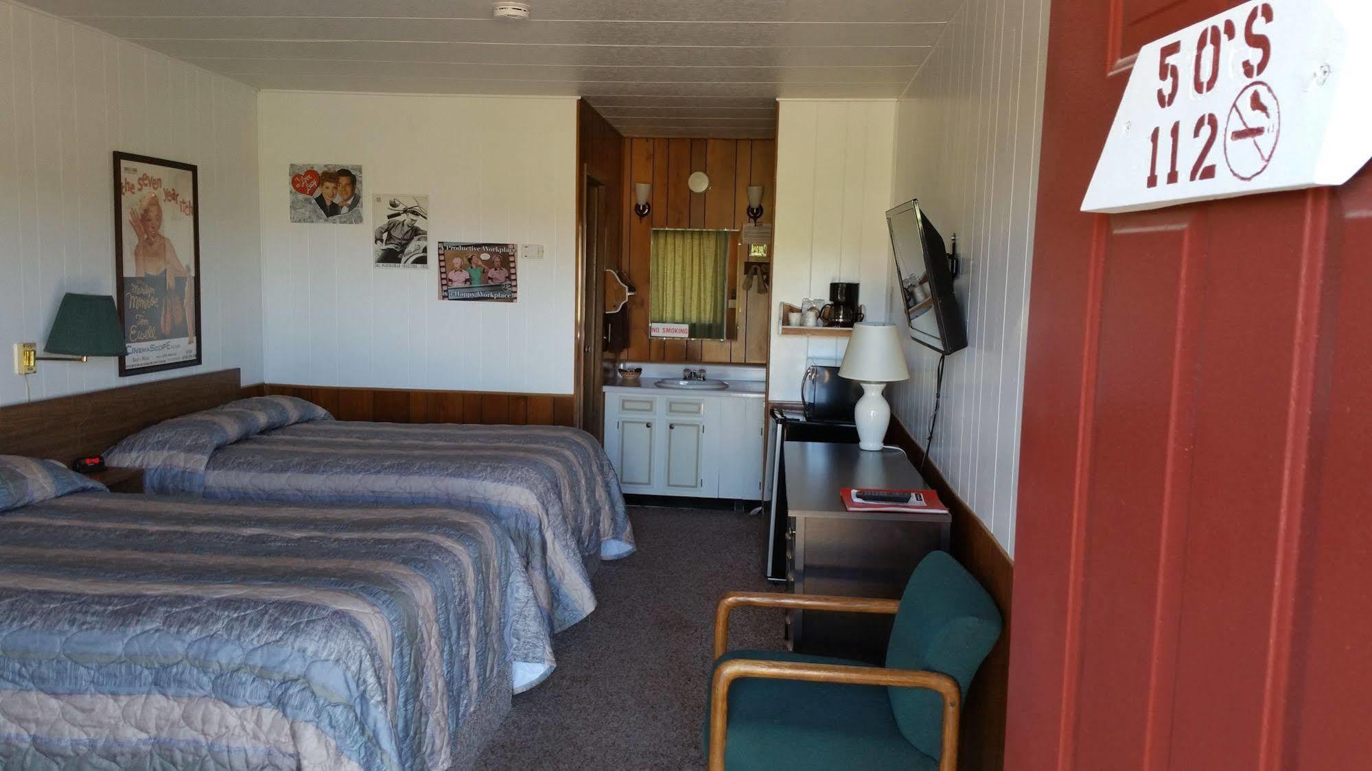Drake Motel Blackduck Esterno foto